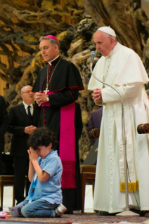 14-Ai Partecipanti al Convegno per Persone Disabili, promosso dalla Conferenza Episcopale Italiana