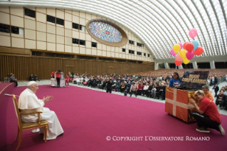 3-Encuentro del Santo Padre con los niños asistidos por el Dispensario Pediátrico "Santa Marta"