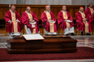 2-Cappella Papale per le Esequie del Signor Cardinale Sergio Sebastiani