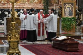 3-Cappella Papale per le Esequie del Signor Cardinale Sergio Sebastiani