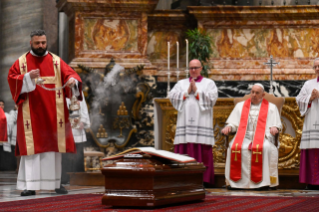 4-Cappella Papale per le Esequie del Signor Cardinale Sergio Sebastiani