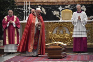 8-Exequias del Señor Cardenal Achille Silvestrini, del Título de San Benito fuera de la Puerta de San Pablo, Prefecto emérito de la Congregación para las Iglesias Orientales