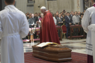 5-Exequias del Señor Cardenal Achille Silvestrini, del Título de San Benito fuera de la Puerta de San Pablo, Prefecto emérito de la Congregación para las Iglesias Orientales