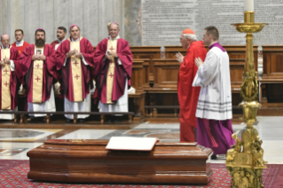 0-Cappella Papale per le Esequie del Signor Cardinale Jozef Tomko