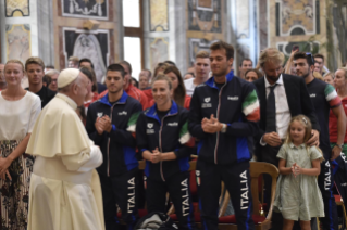 5-A la Federación Italiana de Natación