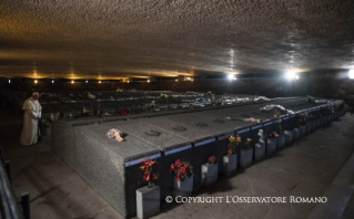 13-Prière au mémorial des Fosses ardéatines, pour les victimes du massacre du 24 mars 1944