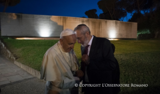 12-Momento de oración del Santo Padre en el Mausoleo de las Fosas Ardeatinas por las víctimas de la masacre del 24 de marzo de 1944