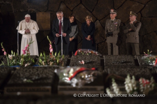 18-Sosta al Sacrario delle Fosse Ardeatine, per una preghiera per le Vittime dell’eccidio del 24 marzo 1944