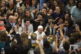 0-Incontro dei giovani con Papa Francesco e i Padri Sinodali in occasione della XV Assemblea Generale Ordinaria del Sinodo dei Vescovi