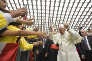 12-Incontro dei giovani con Papa Francesco e i Padri Sinodali in occasione della XV Assemblea Generale Ordinaria del Sinodo dei Vescovi