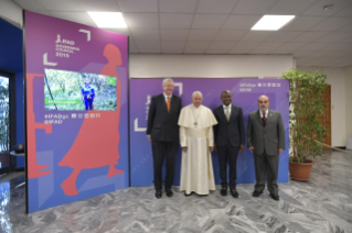 3-Encontro com os participantes da Assembleia do Fundo Internacional para o Desenvolvimento Agrícola (FIDA)