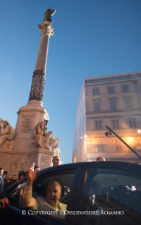 2-Gebet an der Mariensäule auf dem Spanischen Platz in Rom zum Hochfest Mariä Empfängnis (8. Dezember 2014)