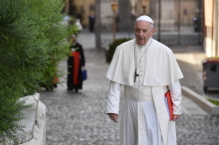0-Apertura de la XV Asamblea General Ordinaria del Sínodo de los Obispos: Oración inicial y saludo del Papa