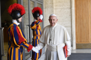 3-Apertura de la XV Asamblea General Ordinaria del Sínodo de los Obispos: Oración inicial y saludo del Papa