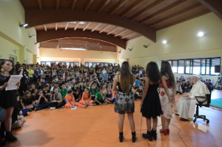 7-Visita al Instituto “Elisa Scala” de Roma en el marco de los “Viernes de la Misericordia”