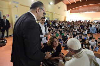 10-Visita al Instituto “Elisa Scala” de Roma en el marco de los “Viernes de la Misericordia”