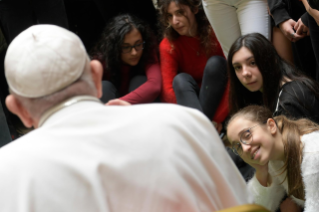 11-Diálogo do Papa Francisco com os estudantes da Escola "Pilo Albertelli" de Roma