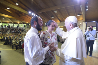 12-Visita pastoral a Nomadelfia: Encuentro con los miembros de la comunidad