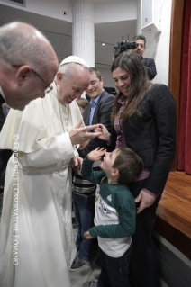 10-Pastoralbesuch in der römischen Pfarrei "Santa Maddalena di Canossa" 