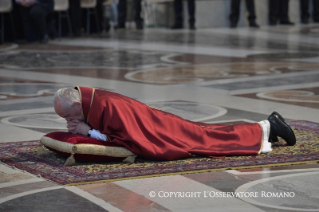 2-Venerdì Santo – Celebrazione della Passione del Signore