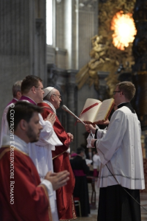 5-Venerdì Santo – Celebrazione della Passione del Signore