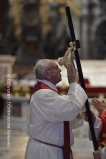 18-Venerdì Santo – Celebrazione della Passione del Signore