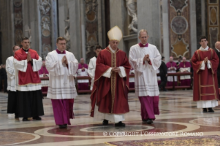 8-Venerdì Santo – Celebrazione della Passione del Signore