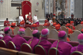 11-Venerdì Santo – Celebrazione della Passione del Signore