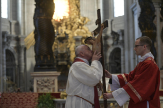 31-Venerdì Santo – Celebrazione della Passione del Signore