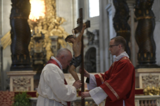 29-Venerdì Santo – Celebrazione della Passione del Signore