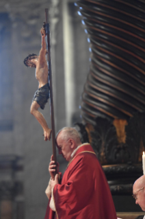 38-Venerdì Santo – Celebrazione della Passione del Signore