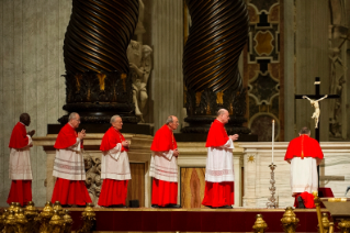 29-Venerdì Santo – Celebrazione della Passione del Signore