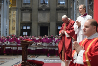 12-Venerdì Santo – Celebrazione della Passione del Signore