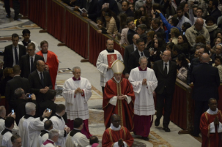 1-Venerdì Santo – Celebrazione della Passione del Signore