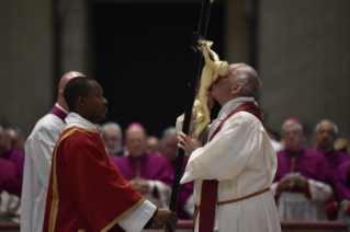 31-Venerdì Santo – Celebrazione della Passione del Signore