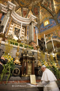 0-Visite pastorale : Pri&#xe8;re du Saint-P&#xe8;re dans le Sanctuaire de Pompéi