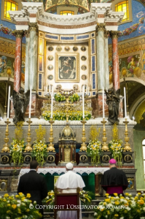1-Visite pastorale : Pri&#xe8;re du Saint-P&#xe8;re dans le Sanctuaire de Pompéi