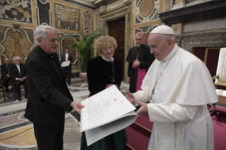 6-An die vatikanische Stiftung "Joseph Ratzinger - Benedikt XVI." aus Anlass der Verleihung des Ratzinger-Preises