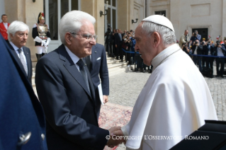 1-Visita ufficiale del Santo Padre al Presidente della Repubblica Italiana, S.E. il Signor Sergio Mattarella