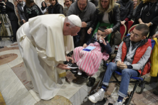 1-Prayer meeting with Roma and Sinti People