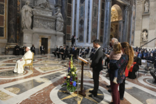 9-Oração do Rosário presidido pelo Papa Francisco para invocar o fim da pandemia