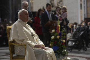 12-Rezo del Rosario presidido por el Papa Francisco para invocar el fin de la pandemia