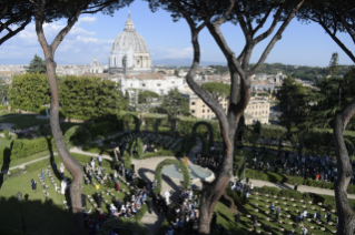 4-Le Pape François préside la récitation du chapelet