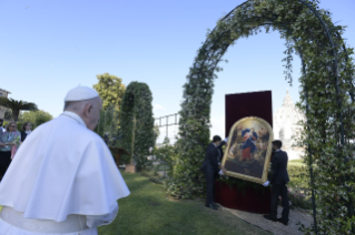 10-Le Pape François préside la récitation du chapelet