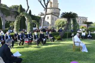 11-Le Pape François préside la récitation du chapelet