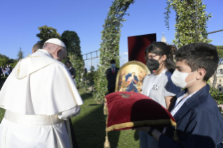 19-Le Pape François préside la récitation du chapelet