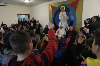 4-Visita pastoral a la parroquia romana de San Crispín de Viterbo, en Labaro