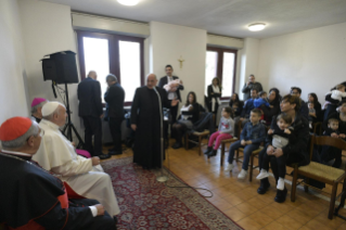 12-Visita pastoral a la parroquia romana de San Crispín de Viterbo, en Labaro