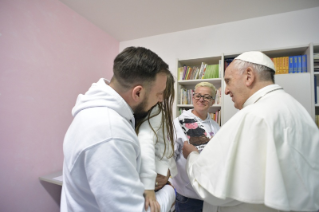 33-Pastoralbesuch in der römischen Pfarrei "San Gelasio I Papa" im Viertel Ponte Mammolo