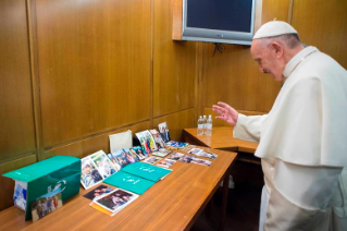 1-Aos participantes no Congresso Mundial da Fundação Pontifícia "Scholas Occurrentes" 